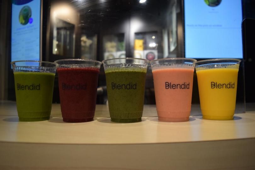 Blendid smoothie robot