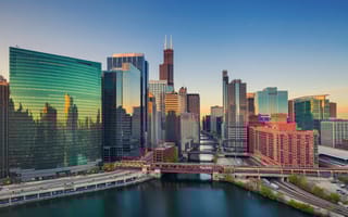 Chicago skyline | Deloitte 2021 Fast 500 Chicago Companies