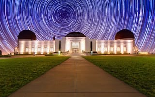 Star Trail Timelapse Behind the Griffith Observatory in Los Angeles