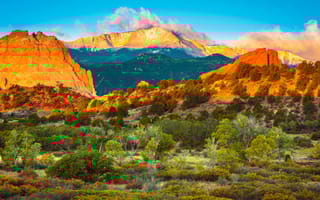 Sunrise looking out over the Garden of The Gods and Pike's Peak in Colorado Springs, Colorado