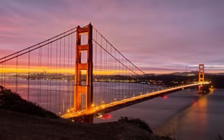 The Golden Gate Bridge with the sunset