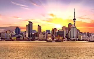 Aukland, New Zealand skyline at sunset.