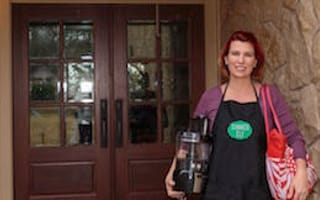 Dinner Elf delivers a chef to your door, armed with ingredients and ready to cook