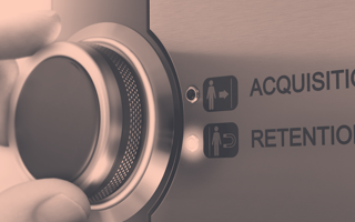 An orange-toned image of a knob being turned from "acquisition" to "retention" /e-commerce/5-tips-boost-retention