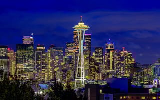 Downtown city skyline panoramic view with skyscrapers at sunset from Kerry Park in Seattle