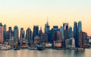 A view of the New York City skyline.
