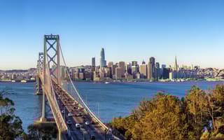 A photo of the Golden Gate Bridge is shown.