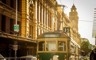 Running tram, Melbourne