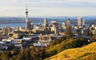 Photo of Auckland.