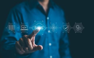 IT worker uses SaaS application.