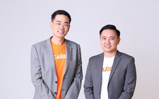 Carro executives pose for a photo.