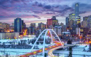 Edmonton under snowfall