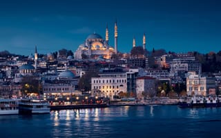 10 Top Companies in Istanbul to Know Istanbul skyline at night