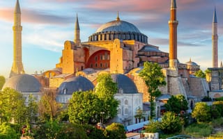Sunrise on Istanbul architecture