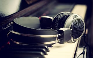 blockchain in music examples