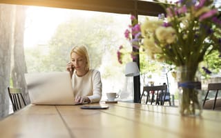 how to manage remote teams