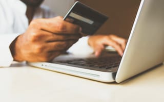 online shopping photo by rupixen.com