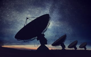 cloud-computing-amazon-ground-satellites