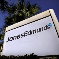 https://cdn.builtin.com/cdn-cgi/image/f=auto,fit=scale-down,w=200,h=200/sites/www.builtin.com/files/2022-09/Jones%20Edmunds.jpg Logo
