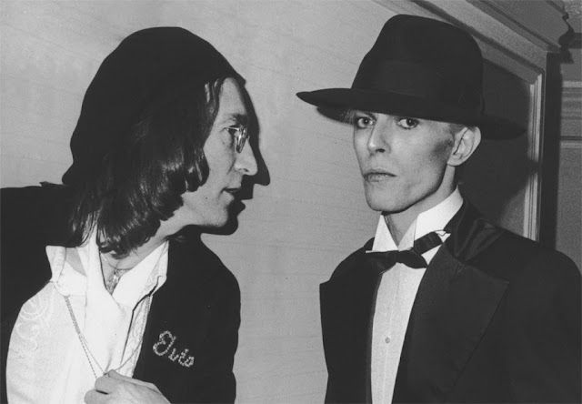 Stunning Image of John Lennon and David Bowie in 1975