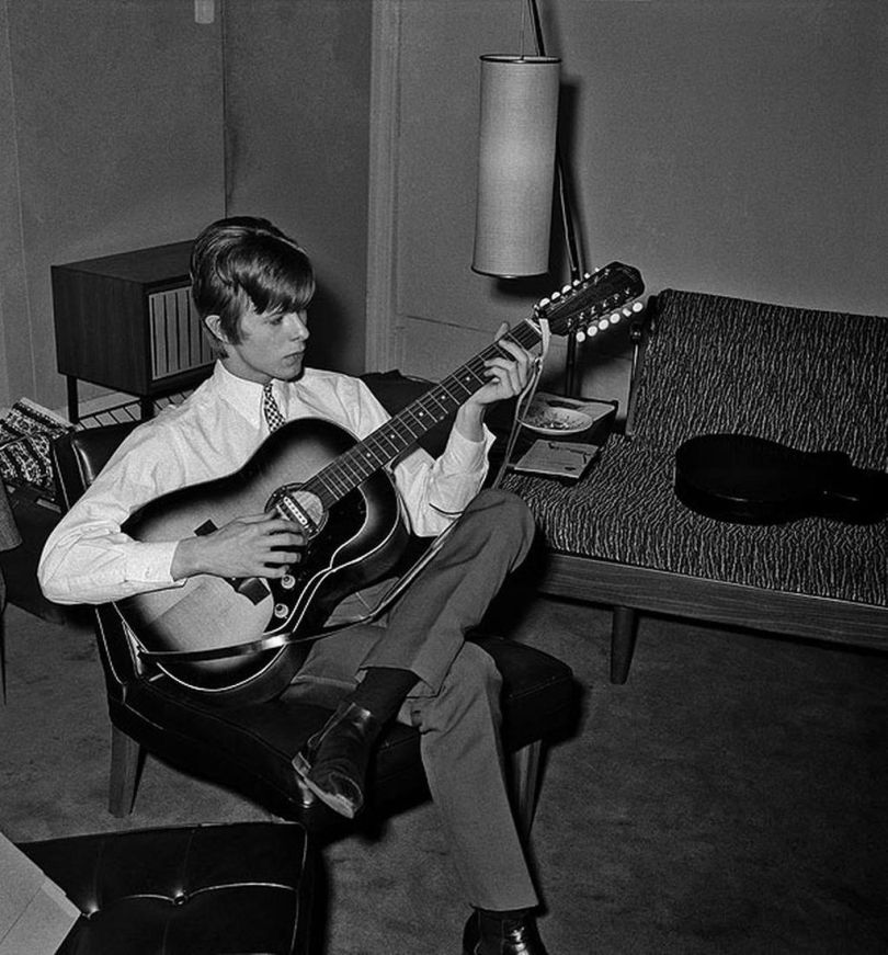 Amazing Historical Photo of David Bowie in 1966