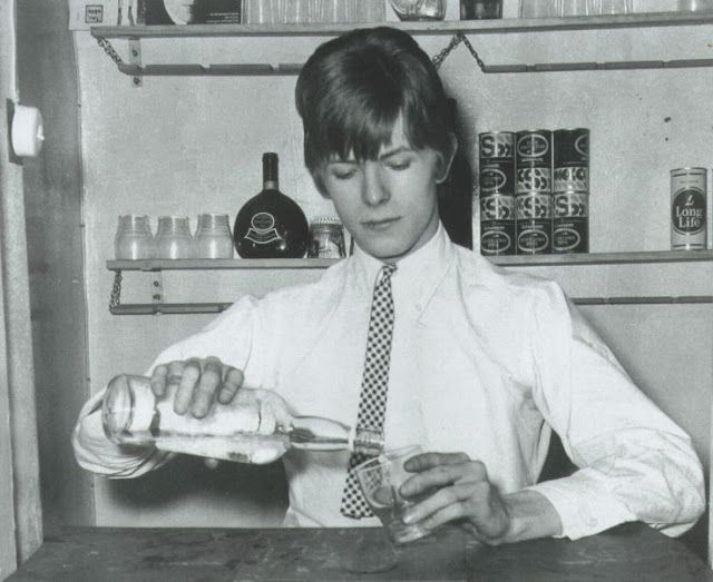 Check Out What David Bowie Looked Like in 1965