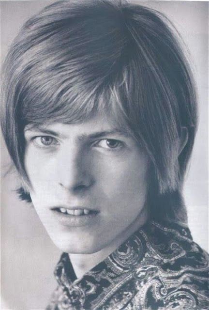 This is What David Bowie Looked Like in 1962