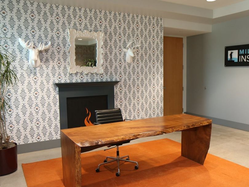 HomeAdvisor Desk
