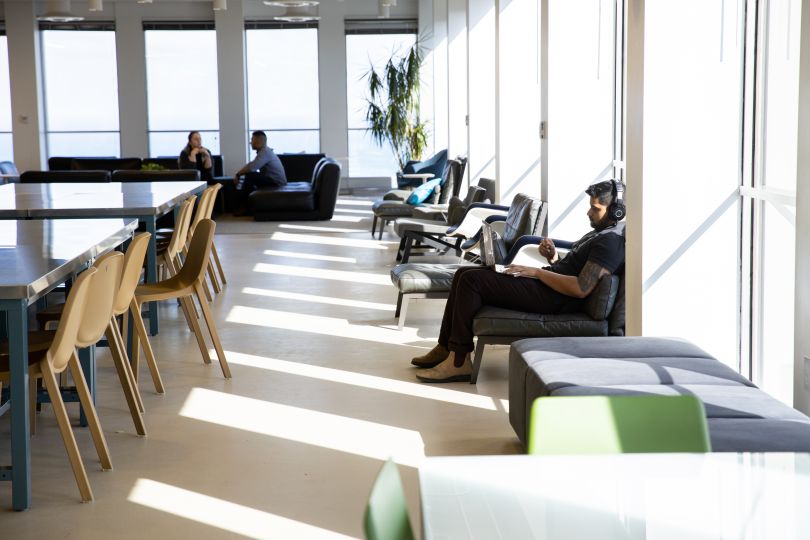 Office-Yello-Built-In-Chicago-overhaul-recruiting
