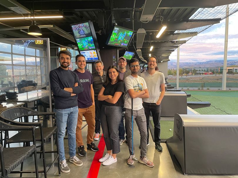 Sendoso team members at Top Golf