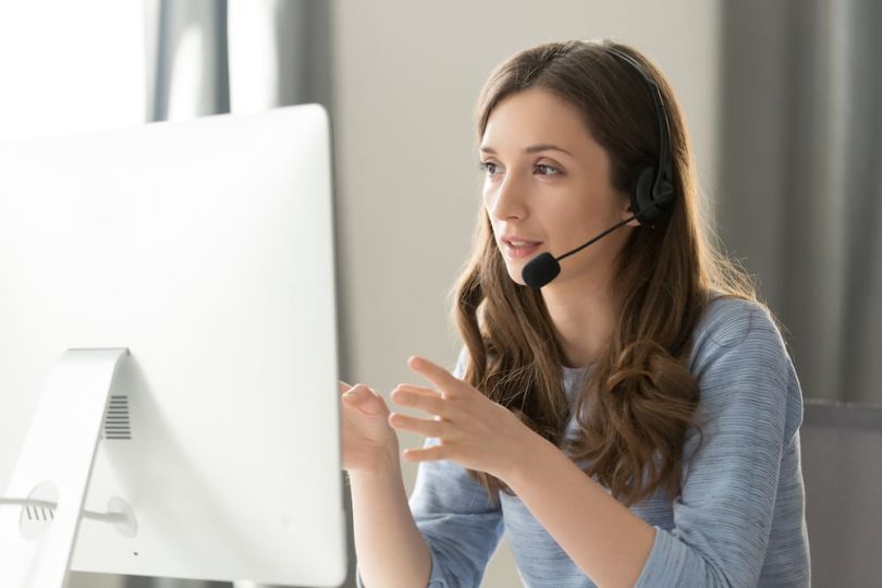 salesperson closing a sale