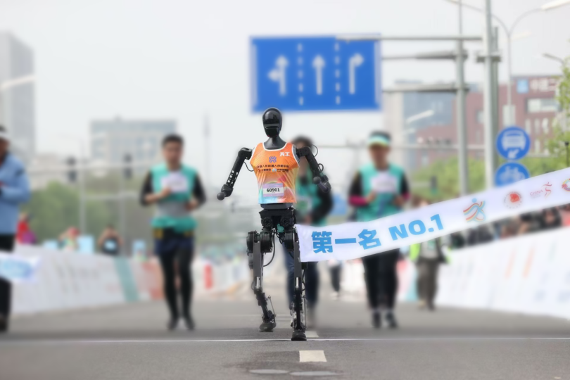 Tiangong Ultra robot running half-marathon. 