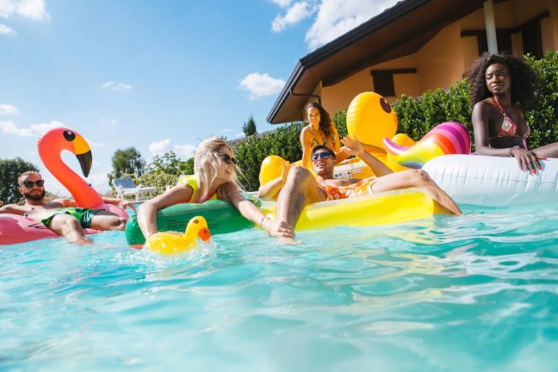 key concierge pool party