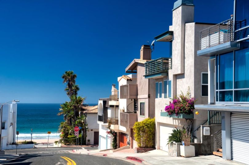 manhattan beach shutterstock image
