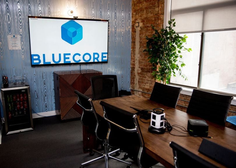Logo shot