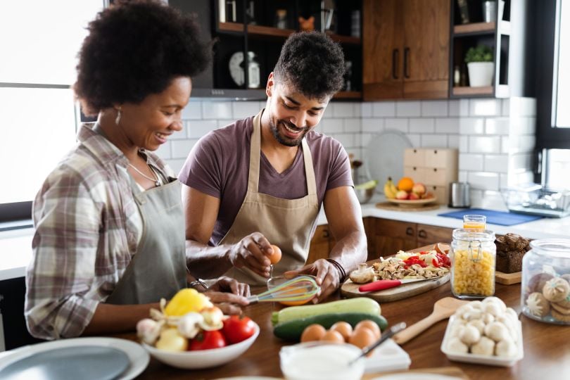 couple cooking in the kitchen 