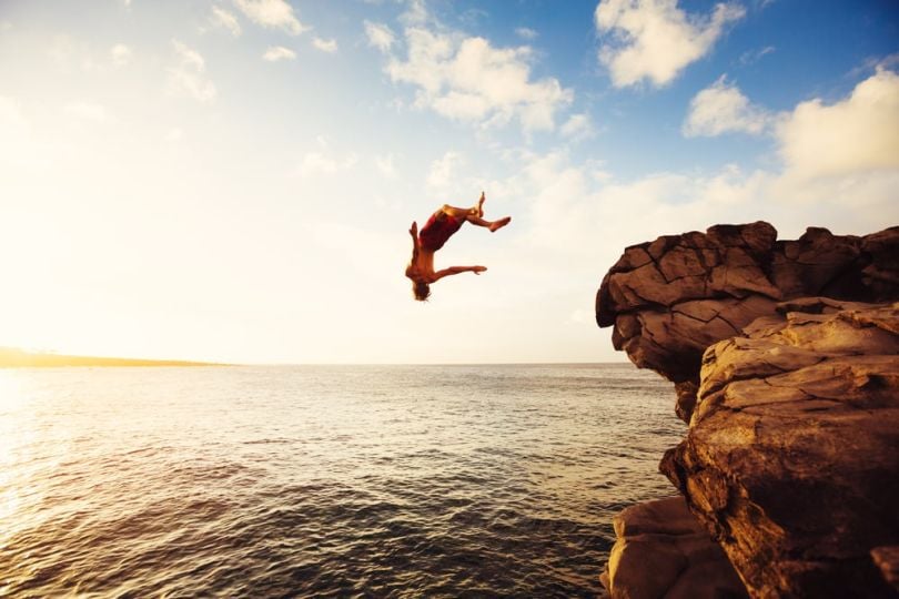 life by spot cliff jumping