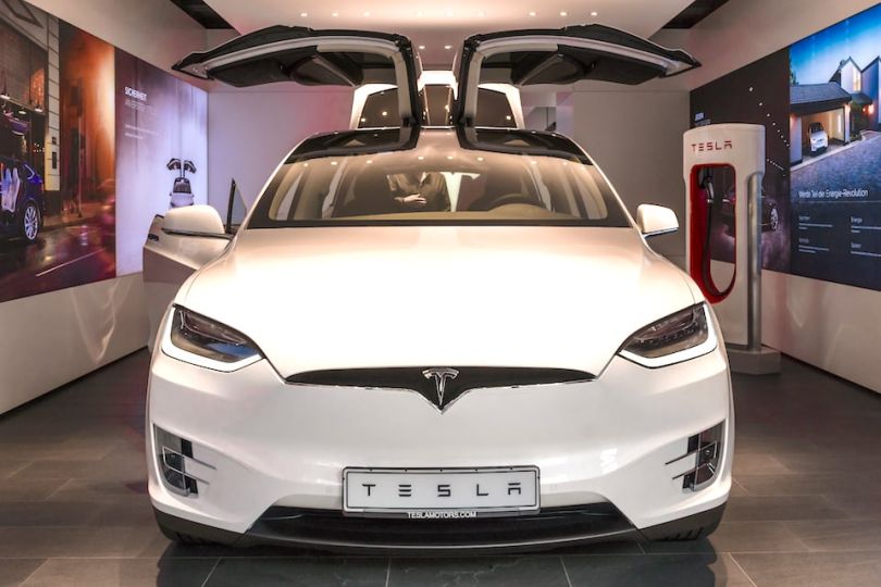Tesla autoshop with cars lined up