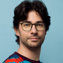 Image of Emmanuel Straschnov