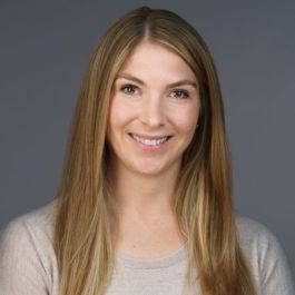 Image of Lindsey Peters