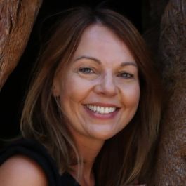 Image of Claire Bennett