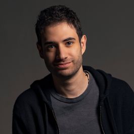 Image of Andrew Malek